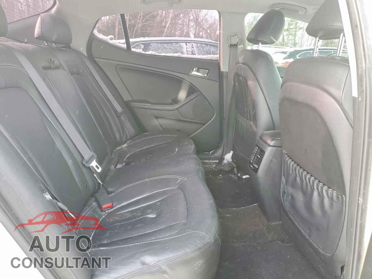 KIA OPTIMA 2011 - KNAGN4A79B5108378