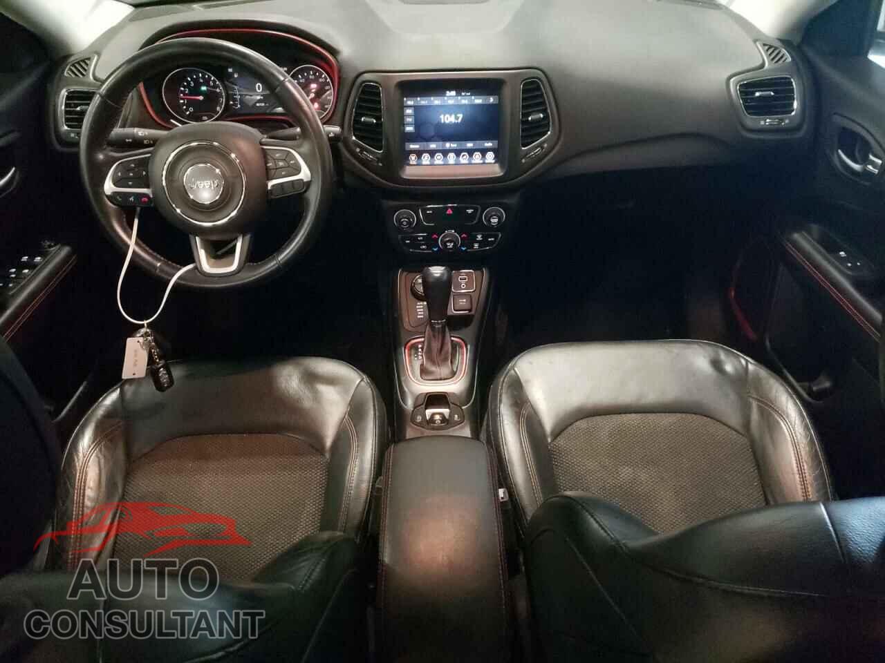 JEEP COMPASS 2018 - 3C4NJDDB2JT174548