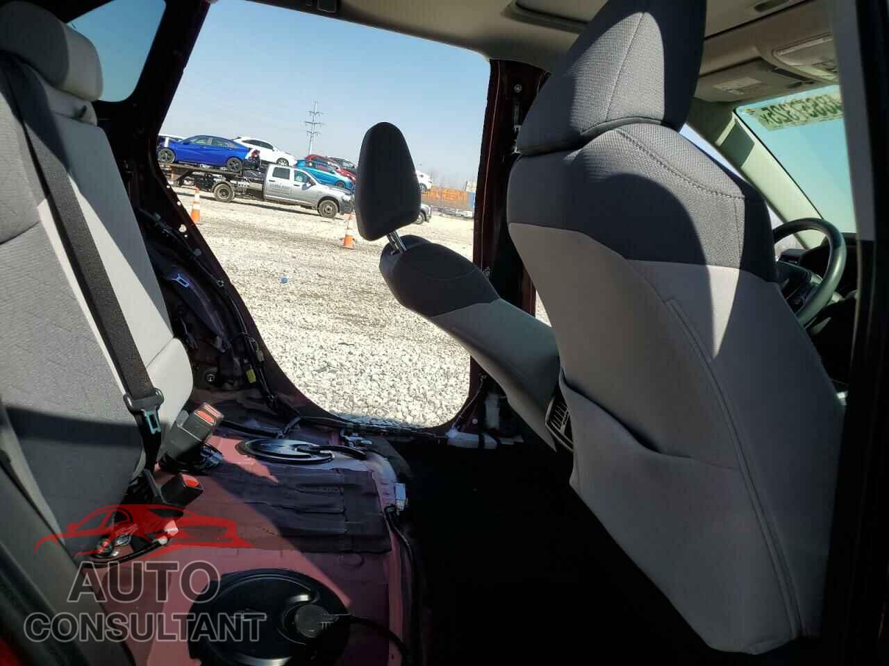 TOYOTA RAV4 2019 - JTMP1RFV7KJ022366