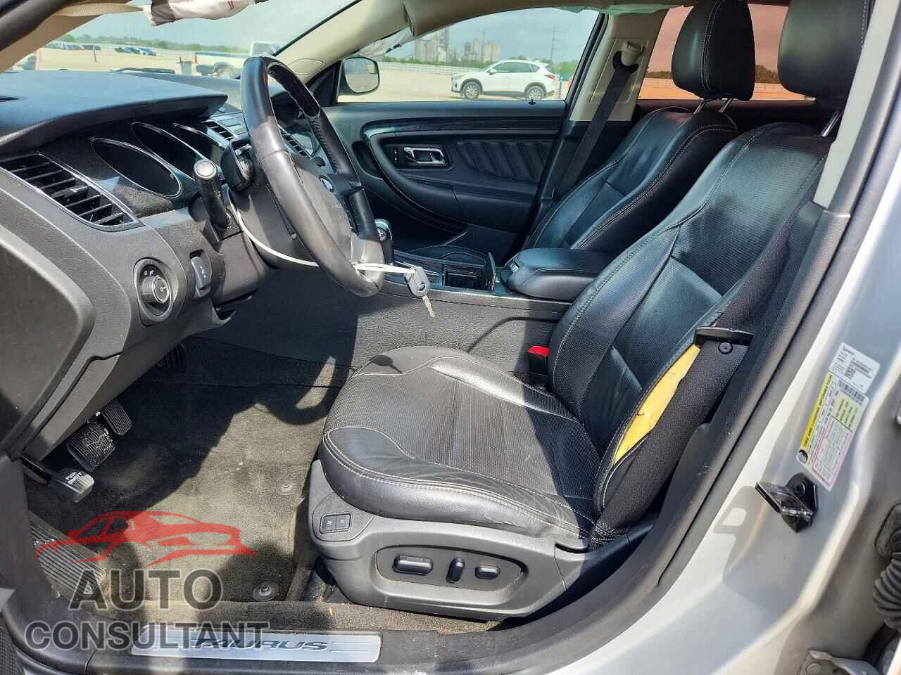FORD TAURUS 2012 - 1FAHP2FW2CG102195