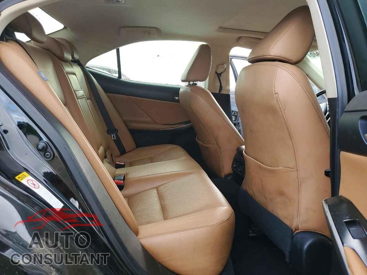 LEXUS IS 2014 - JTHCE1D29E5000569