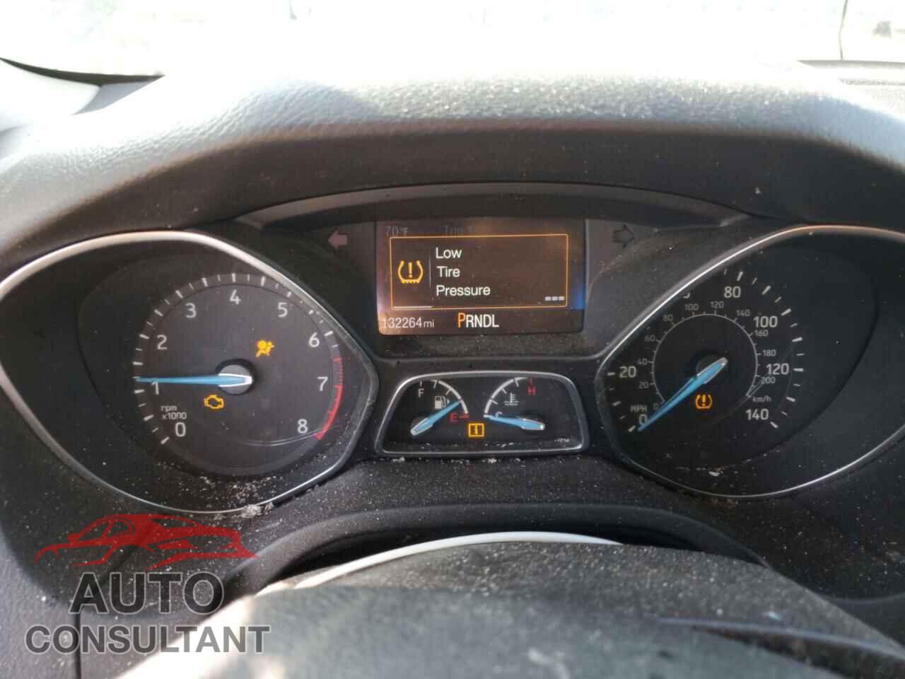 FORD FOCUS 2017 - 1FADP3F21HL234526