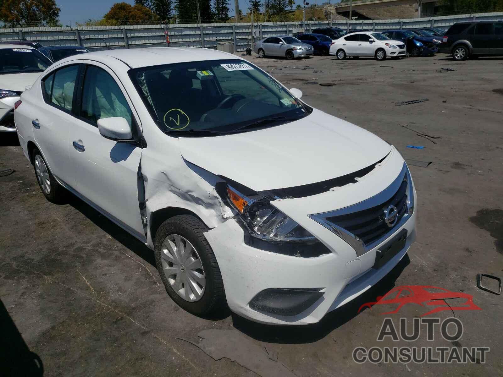 NISSAN VERSA 2019 - 3N1CN7APXKL868065