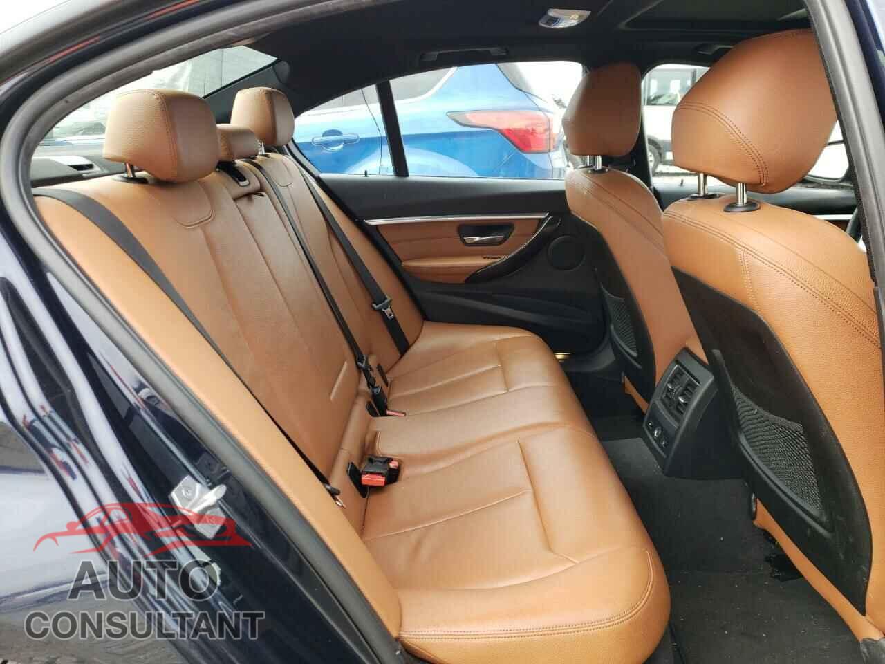 BMW 3 SERIES 2016 - WBA8E3G55GNU05269