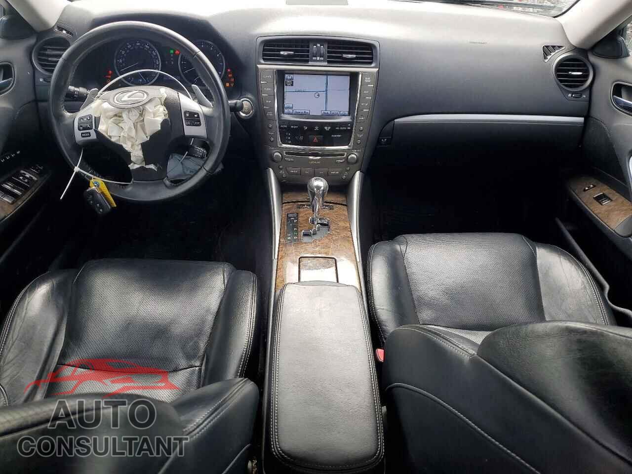 LEXUS IS 2011 - JTHCE5C2XB5001430
