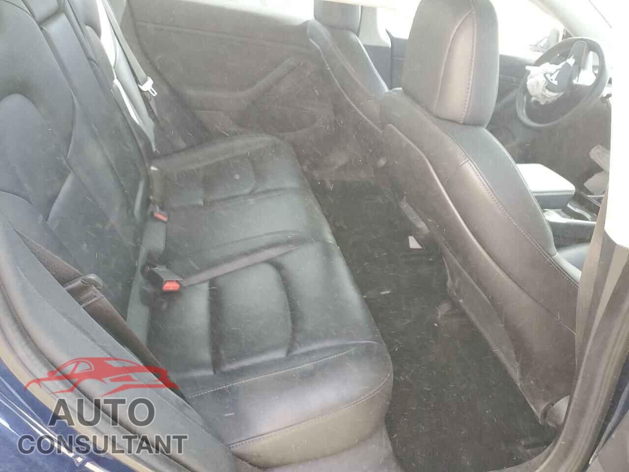 TESLA MODEL 3 2019 - 5YJ3E1EAXKF424943