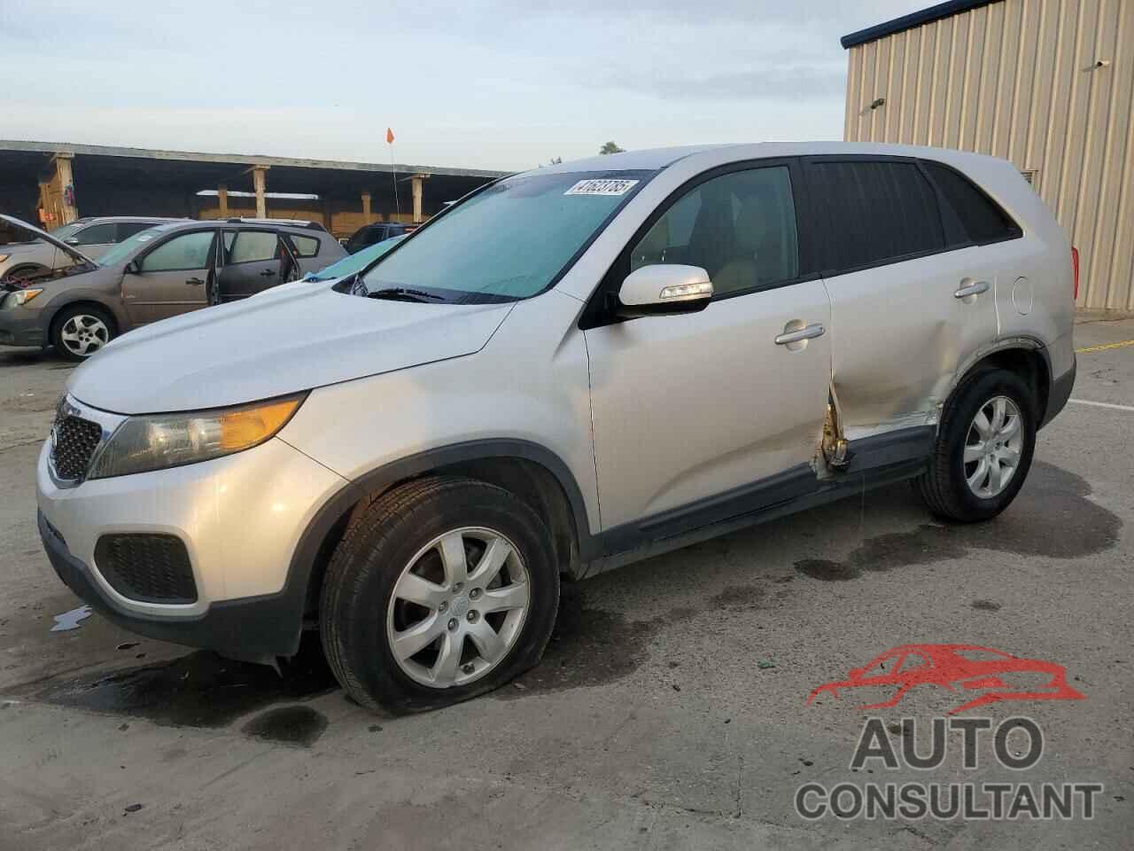 KIA SORENTO 2011 - 5XYKT3A11BG006914