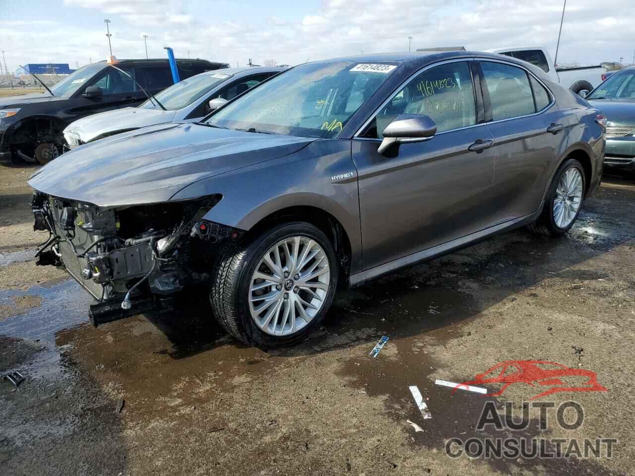 TOYOTA CAMRY 2018 - 4T1B21HK7JU507238