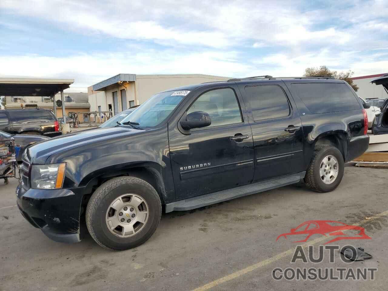 CHEVROLET SUBURBAN 2013 - 1GNSCJE01DR129887