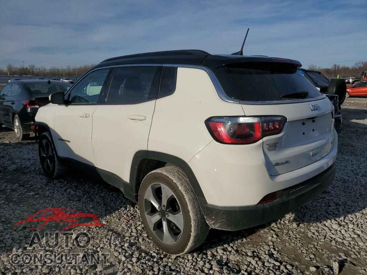 JEEP COMPASS 2018 - 3C4NJDBB0JT223104