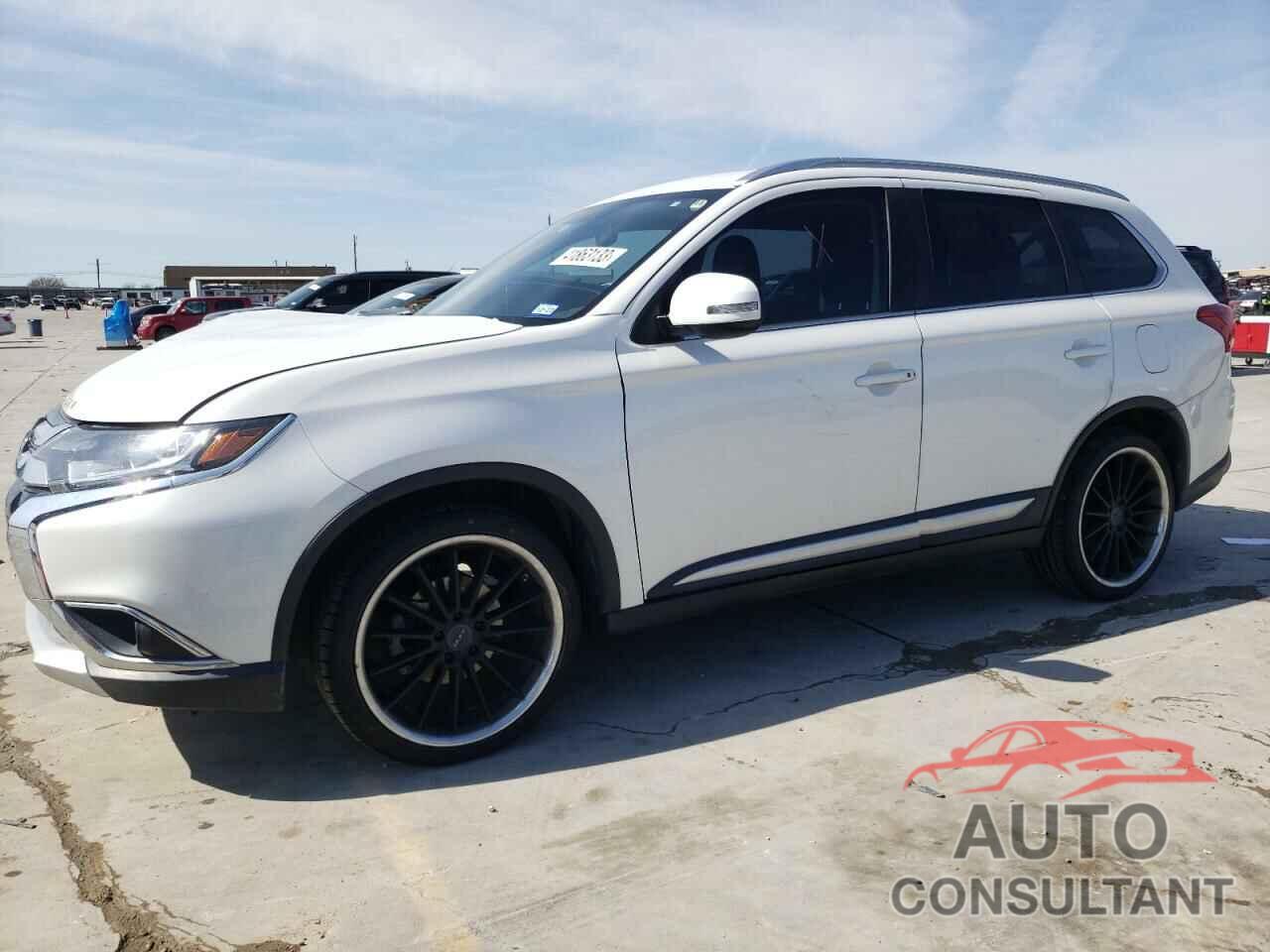 MITSUBISHI OUTLANDER 2018 - JA4AD3A31JZ015598