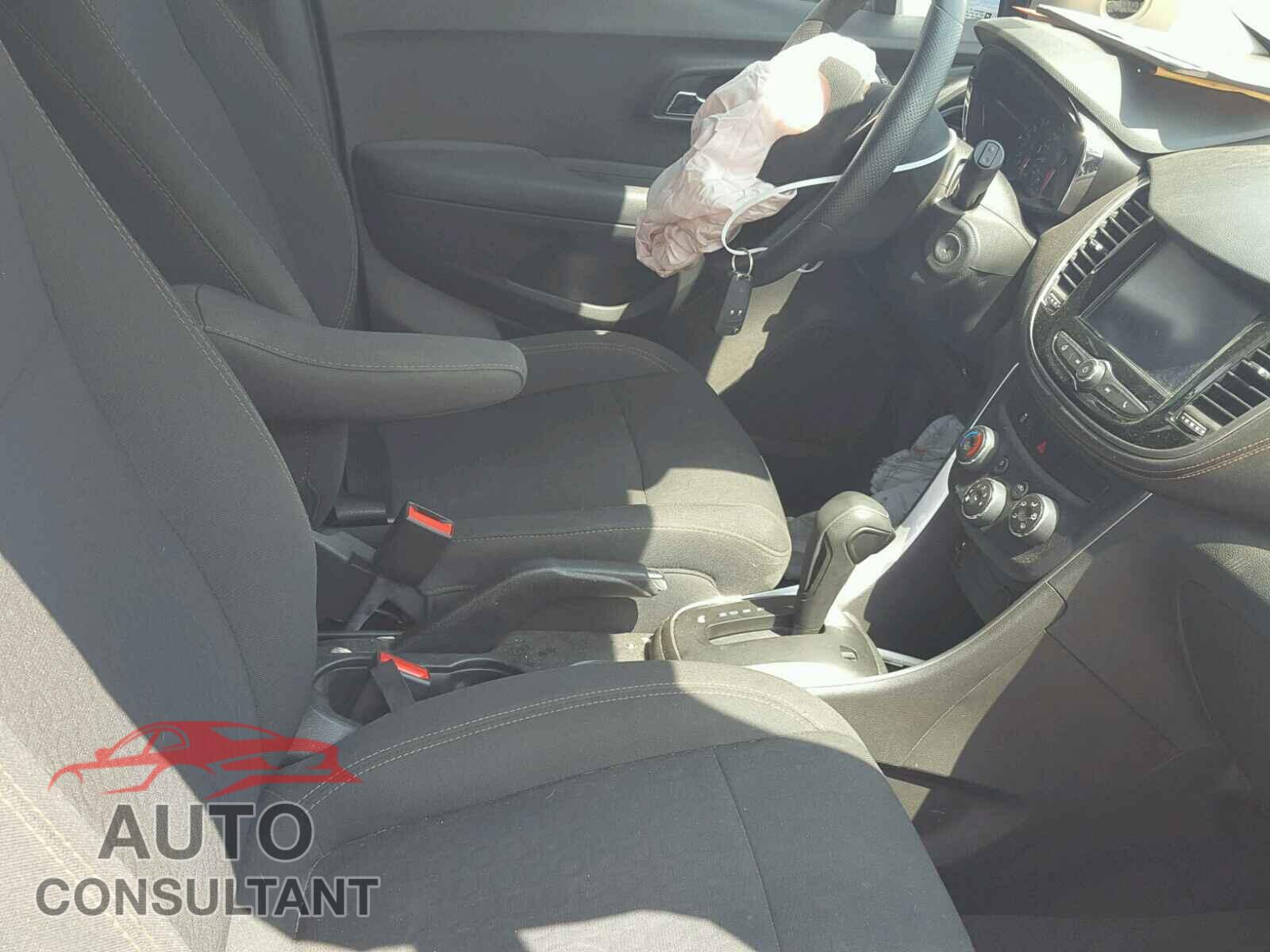 CHEVROLET TRAX LS 2017 - 3GNCJKSB6HL233522