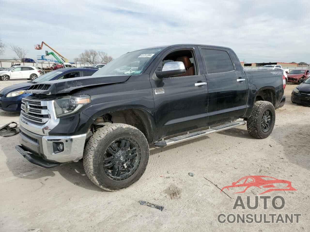 TOYOTA TUNDRA 2019 - 5TFAY5F19KX811882