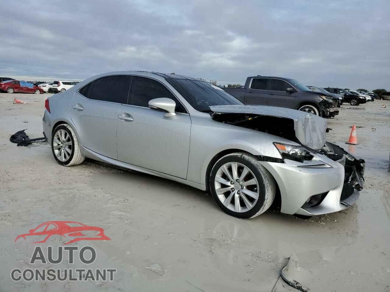 LEXUS IS 2014 - JTHCF1D20E5001056