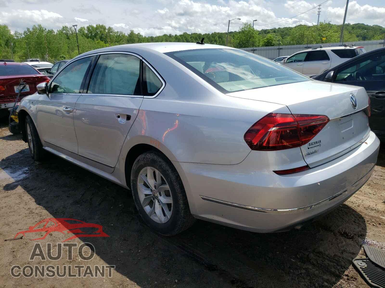 VOLKSWAGEN PASSAT 2017 - 1VWAT7A37HC041505