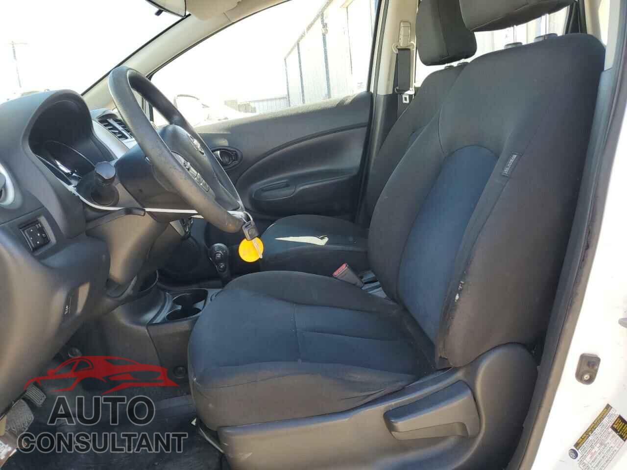 NISSAN VERSA 2016 - 3N1CE2CP0GL361943