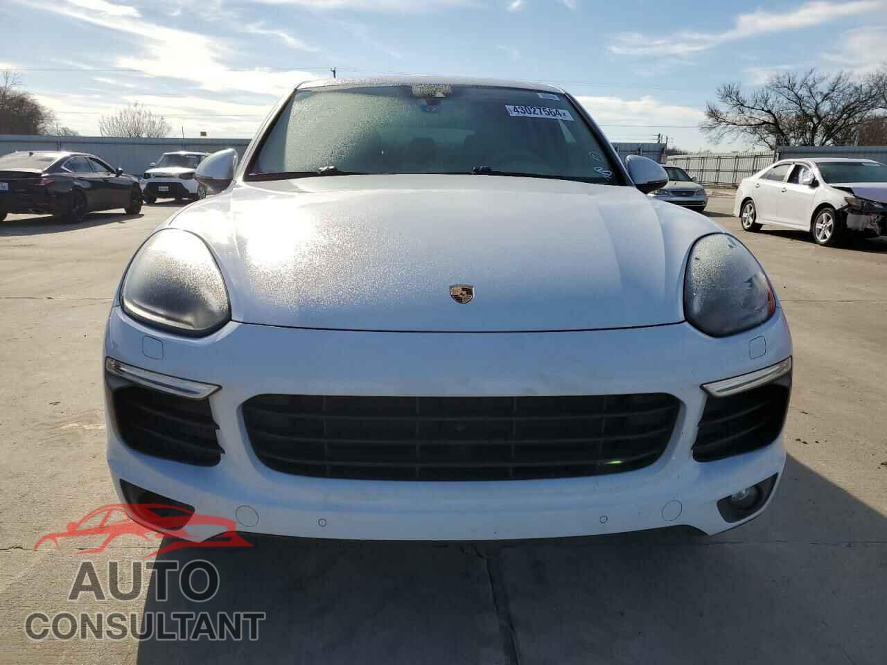 PORSCHE CAYENNE 2017 - WP1AA2A27HKA83227