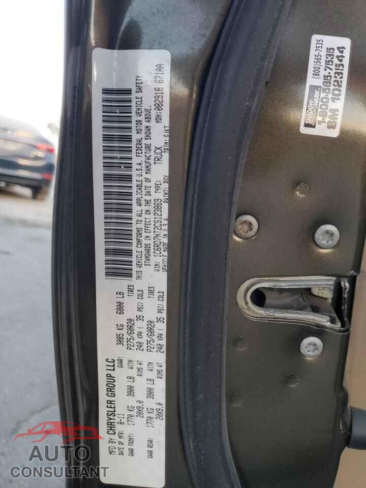DODGE RAM 1500 2012 - 1C6RD7NT2CS123869