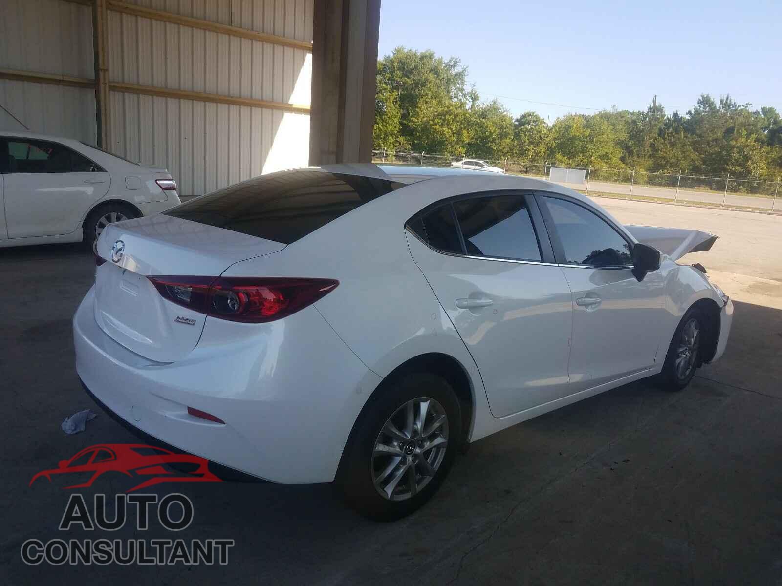 MAZDA 3 2017 - 3MZBN1U74HM115472