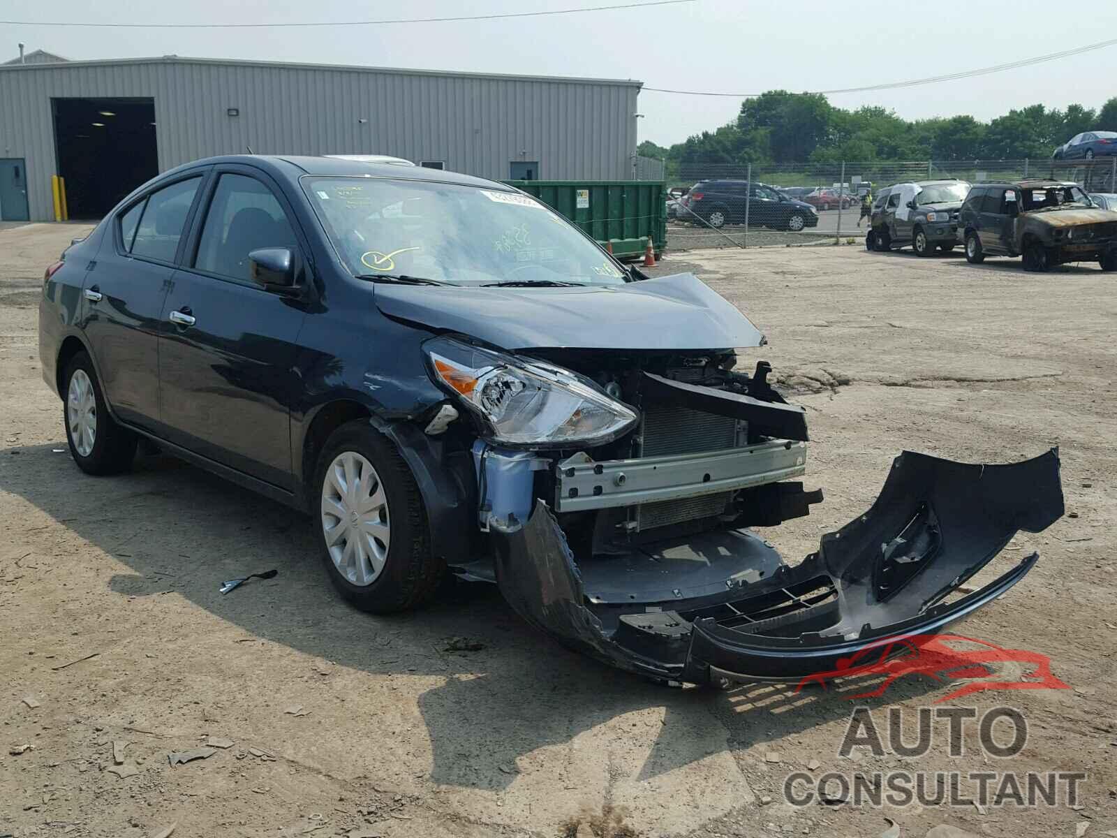 NISSAN VERSA 2017 - 3N1CN7AP8HL872477