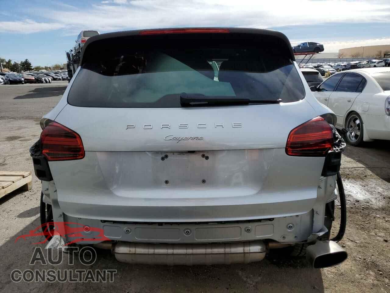 PORSCHE CAYENNE 2016 - WP1AA2A23GLA11272