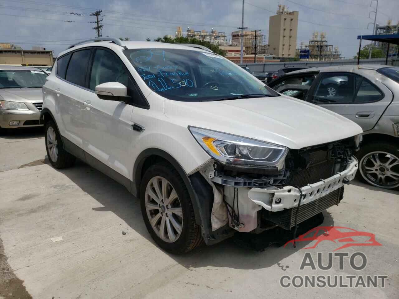 FORD ESCAPE 2017 - 1FMCU0J94HUD67840