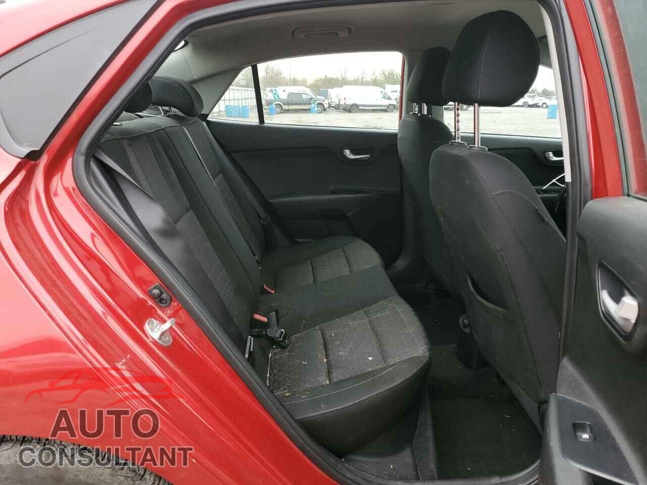 KIA RIO 2018 - 3KPA24AB1JE079676