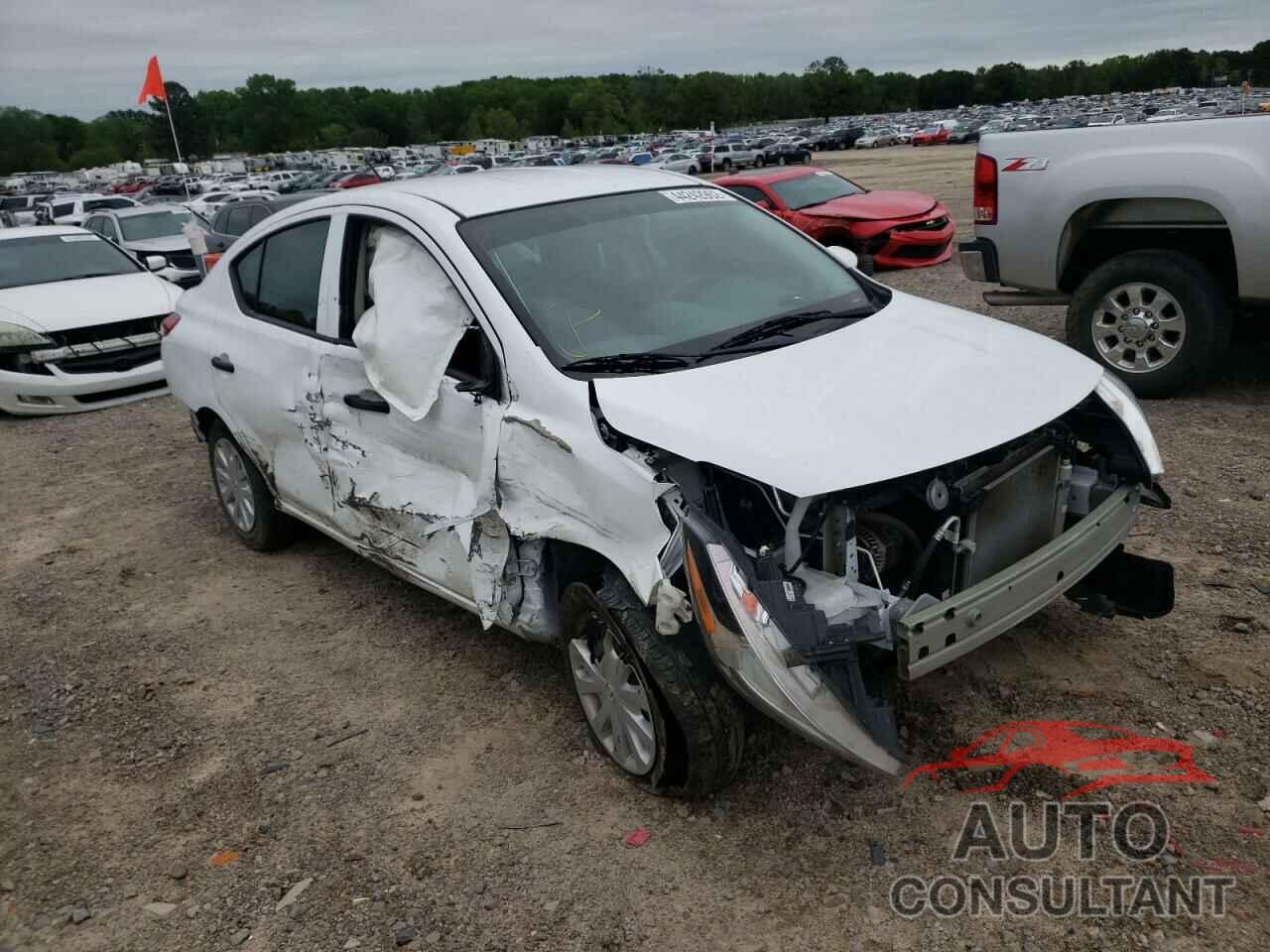 NISSAN VERSA 2018 - 3N1CN7AP7JL822479