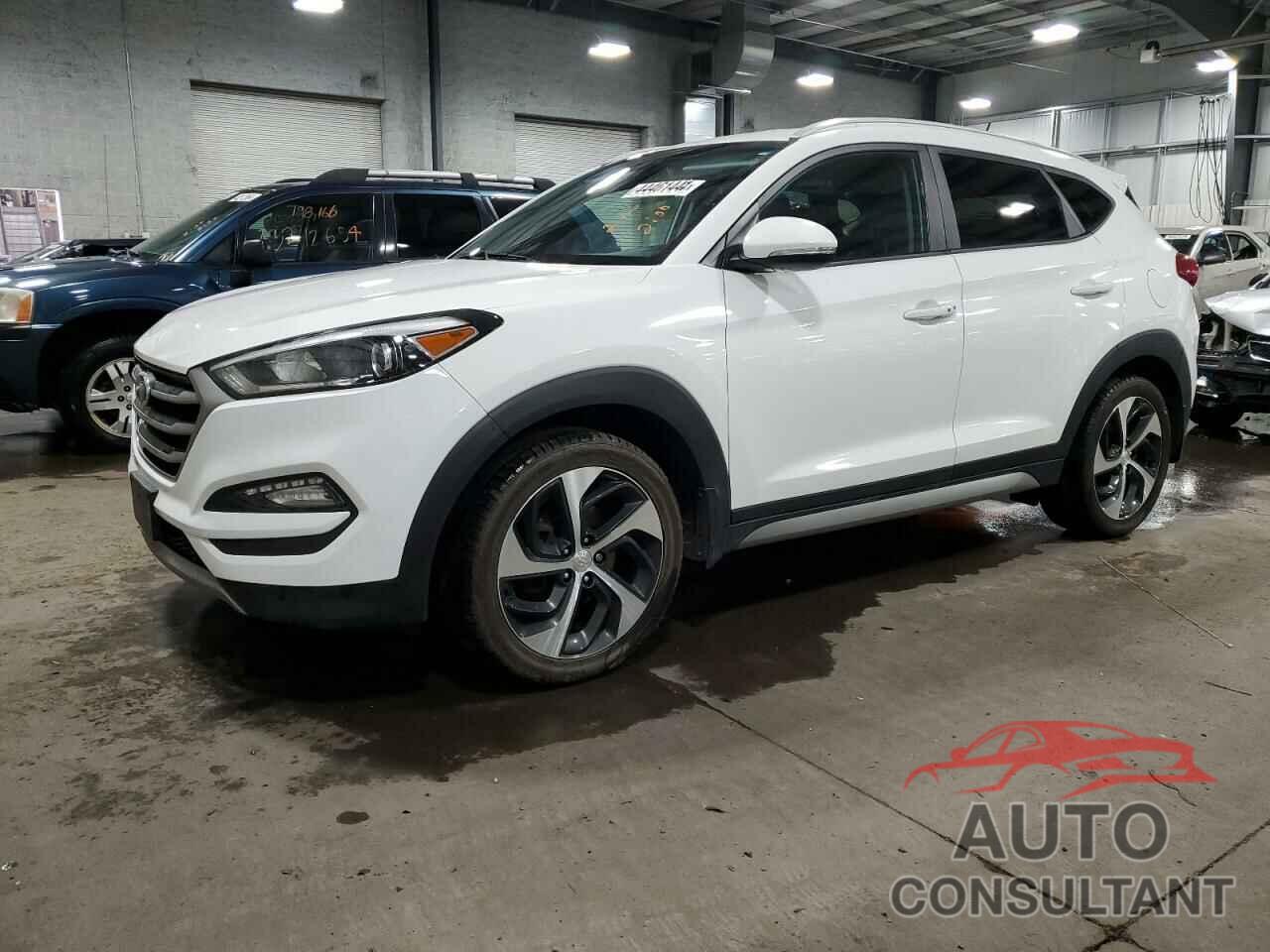 HYUNDAI TUCSON 2017 - KM8J3CA28HU351820