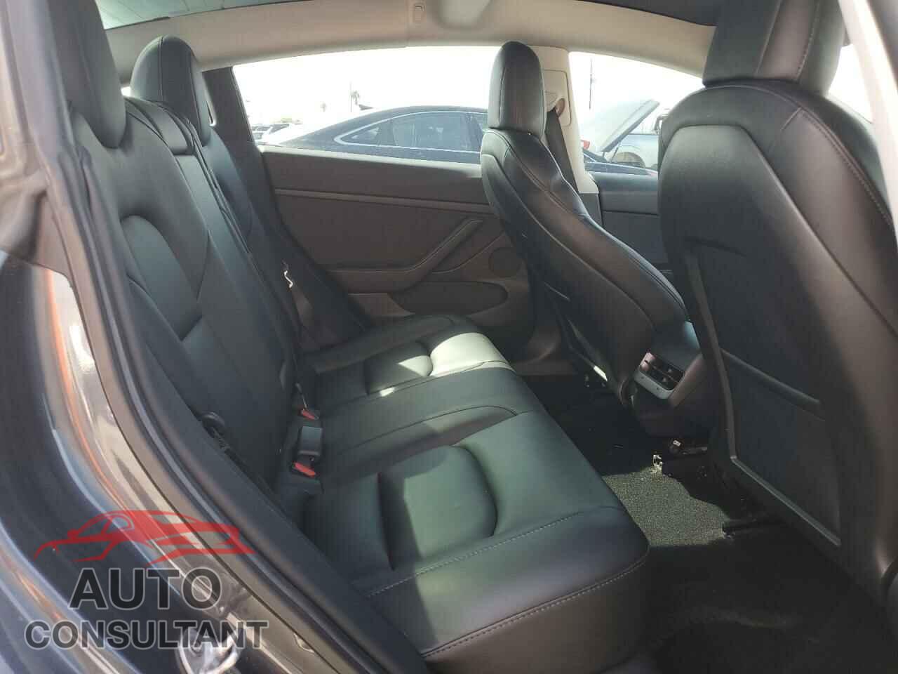 TESLA MODEL 3 2021 - 5YJ3E1EA2MF045471