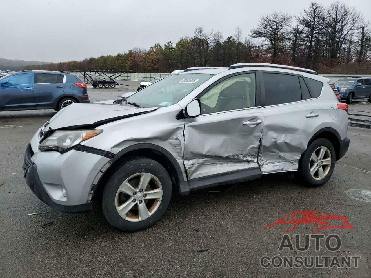 TOYOTA RAV4 2013 - JTMRFREV6DD027474