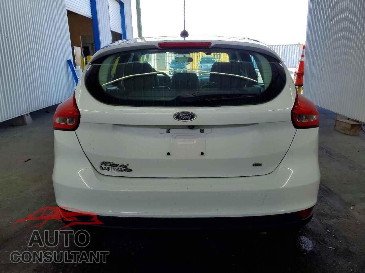 FORD FOCUS 2017 - 1FADP3K22HL296510