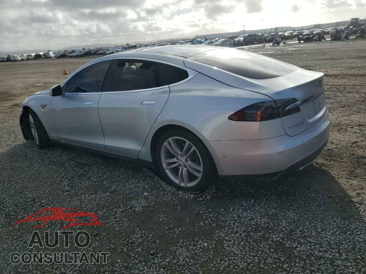 TESLA MODEL S 2015 - 5YJSA1H25FF080956