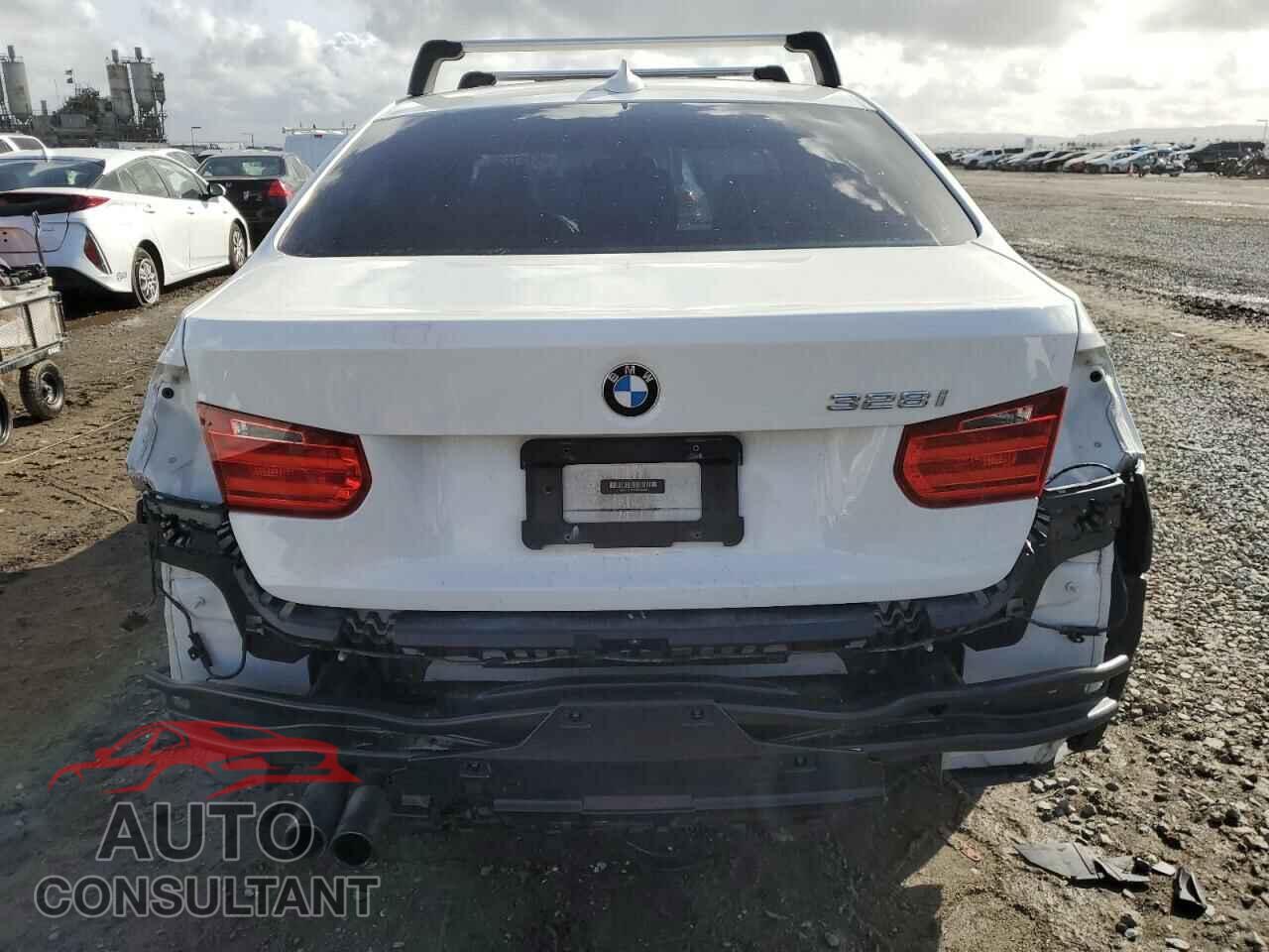 BMW 3 SERIES 2013 - WBA3C1C58DF435558