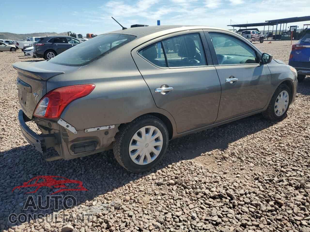 NISSAN VERSA 2017 - 3N1CN7AP3HL802336