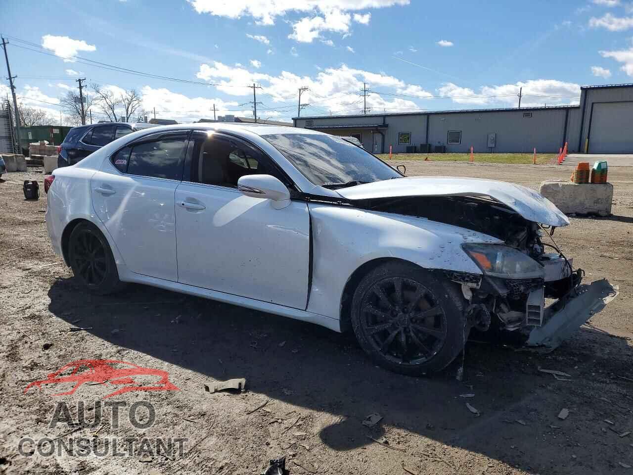 LEXUS IS 2011 - JTHCF5C23B5051969
