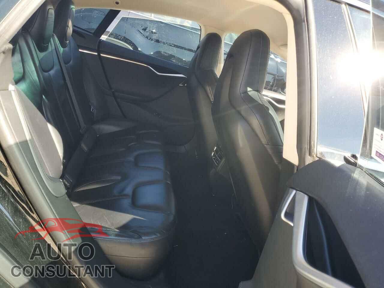 TESLA MODEL S 2015 - 5YJSA1H10FF082508