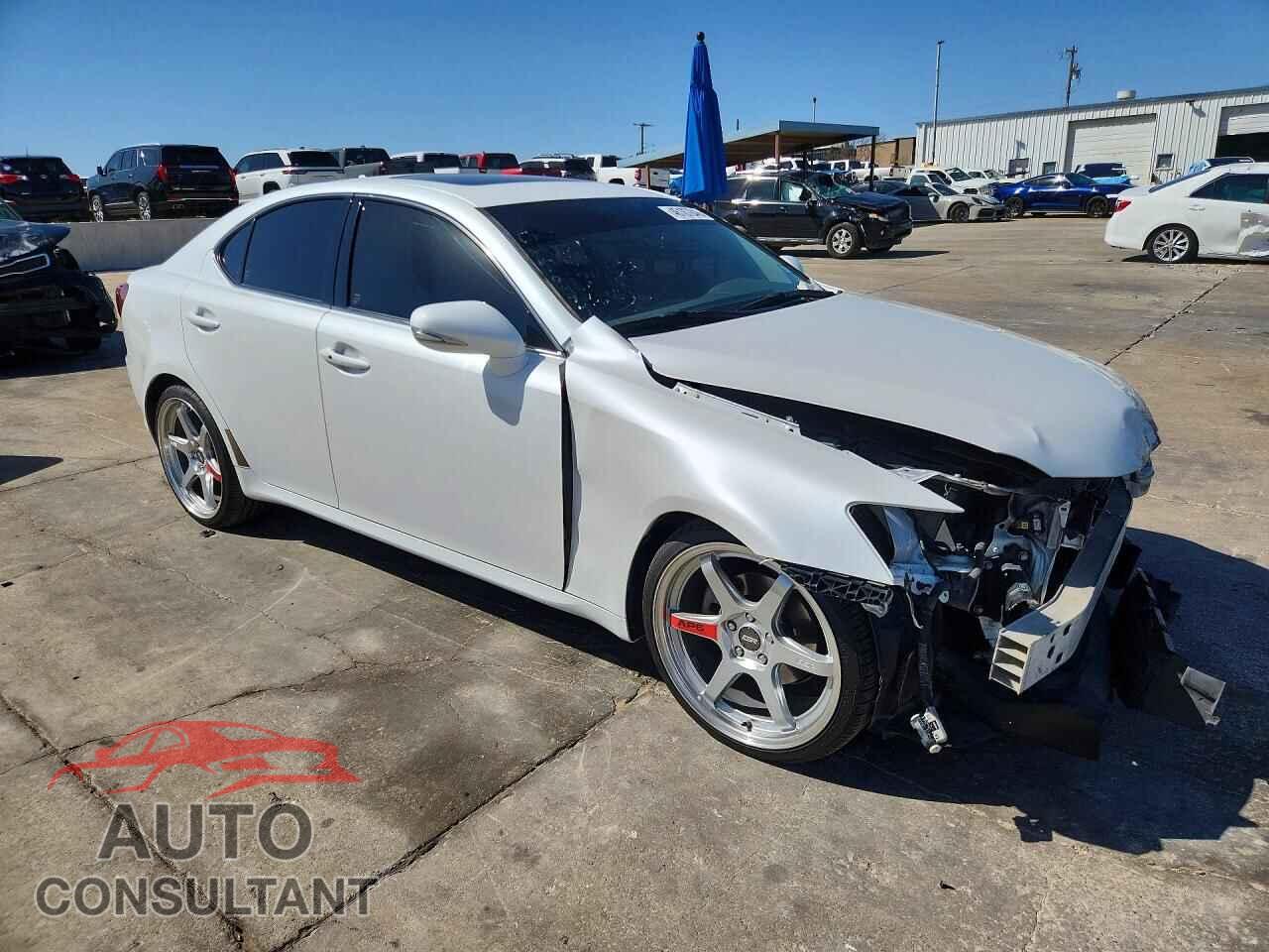 LEXUS IS 2012 - JTHBF5C20C5182015