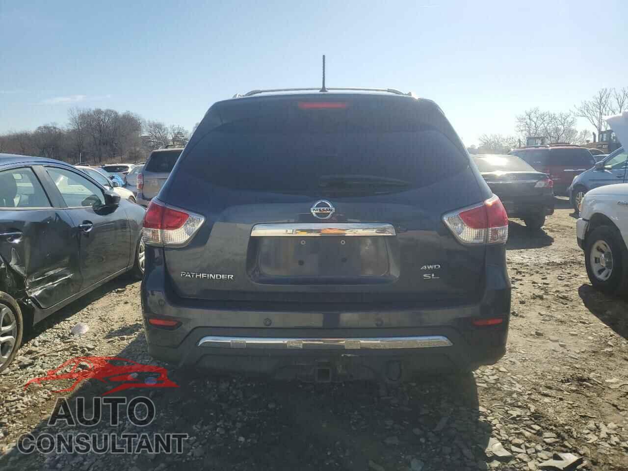 NISSAN PATHFINDER 2013 - 5N1AR2MM2DC616687