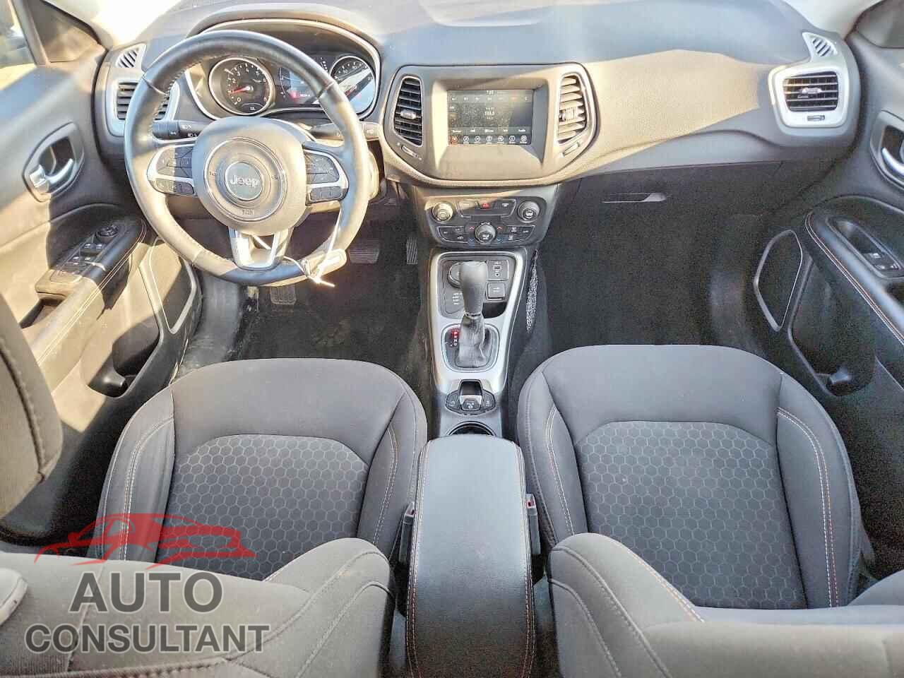 JEEP COMPASS 2020 - 3C4NJDAB5LT116750
