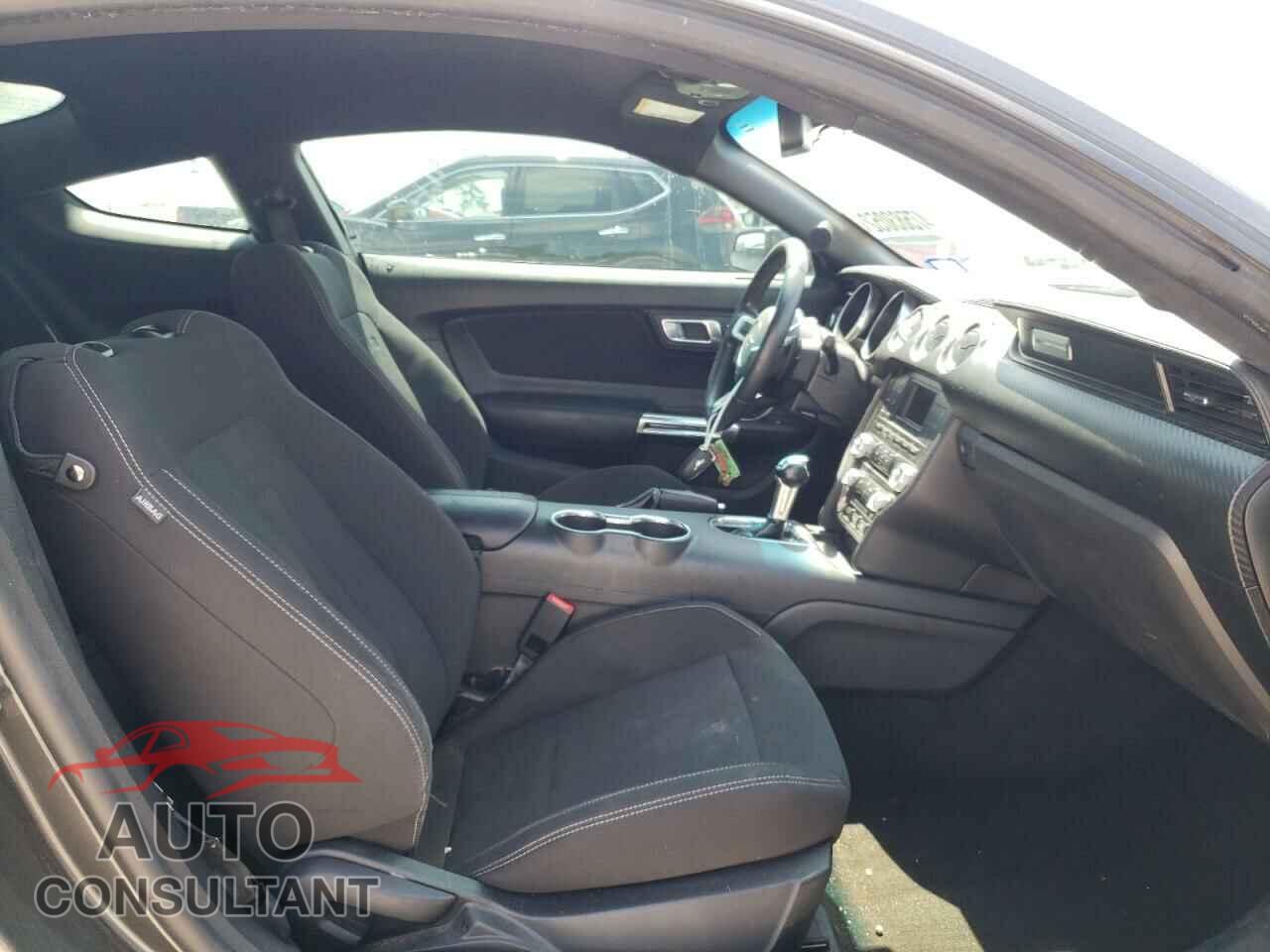 FORD MUSTANG 2018 - 1FA6P8TH9J5126583