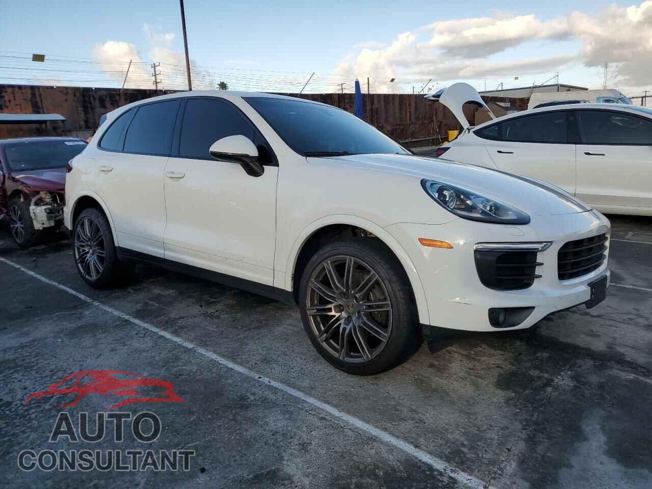 PORSCHE CAYENNE 2018 - WP1AA2A27JKA01325