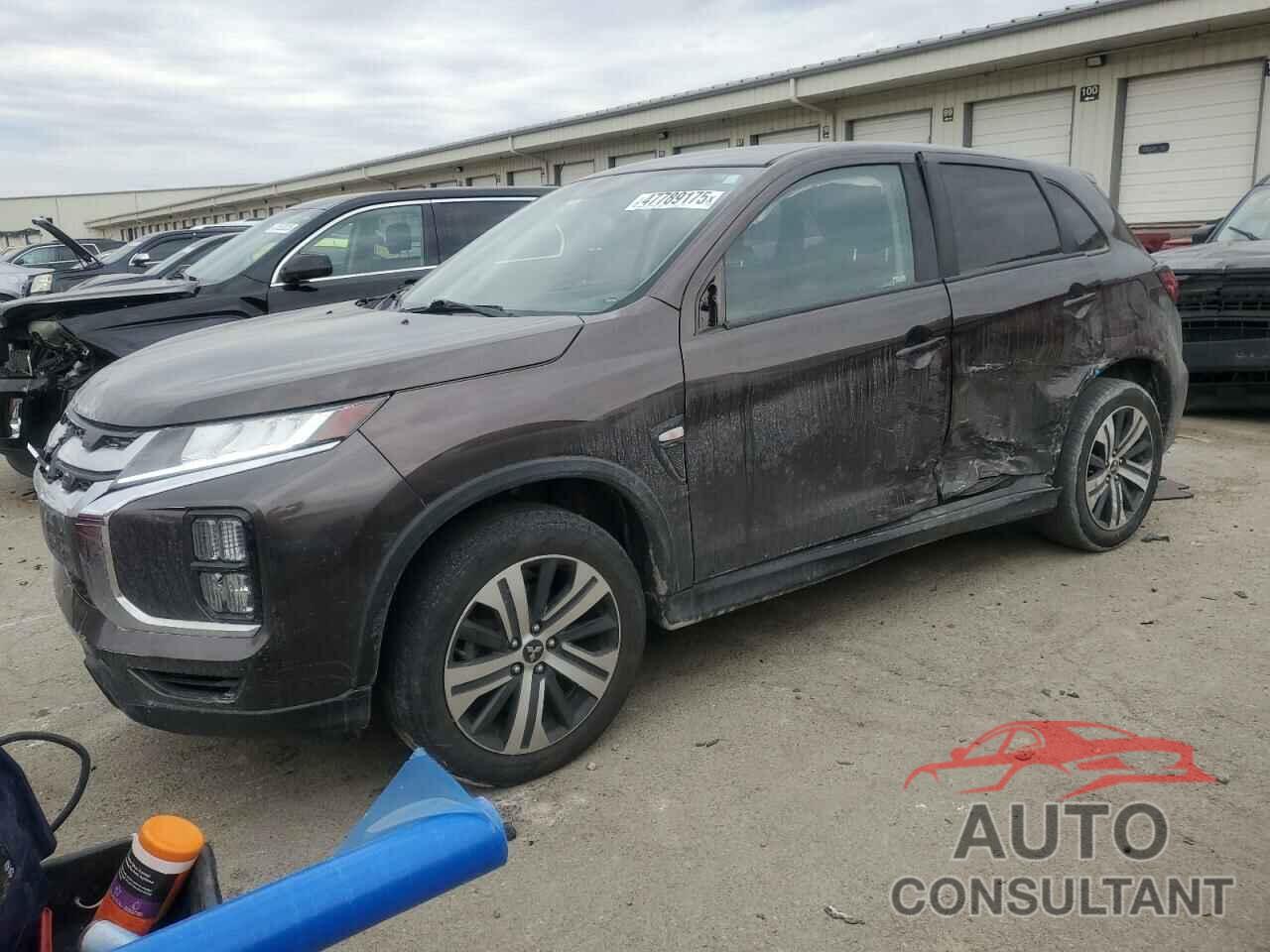 MITSUBISHI OUTLANDER 2021 - JA4APUAU8MU010938