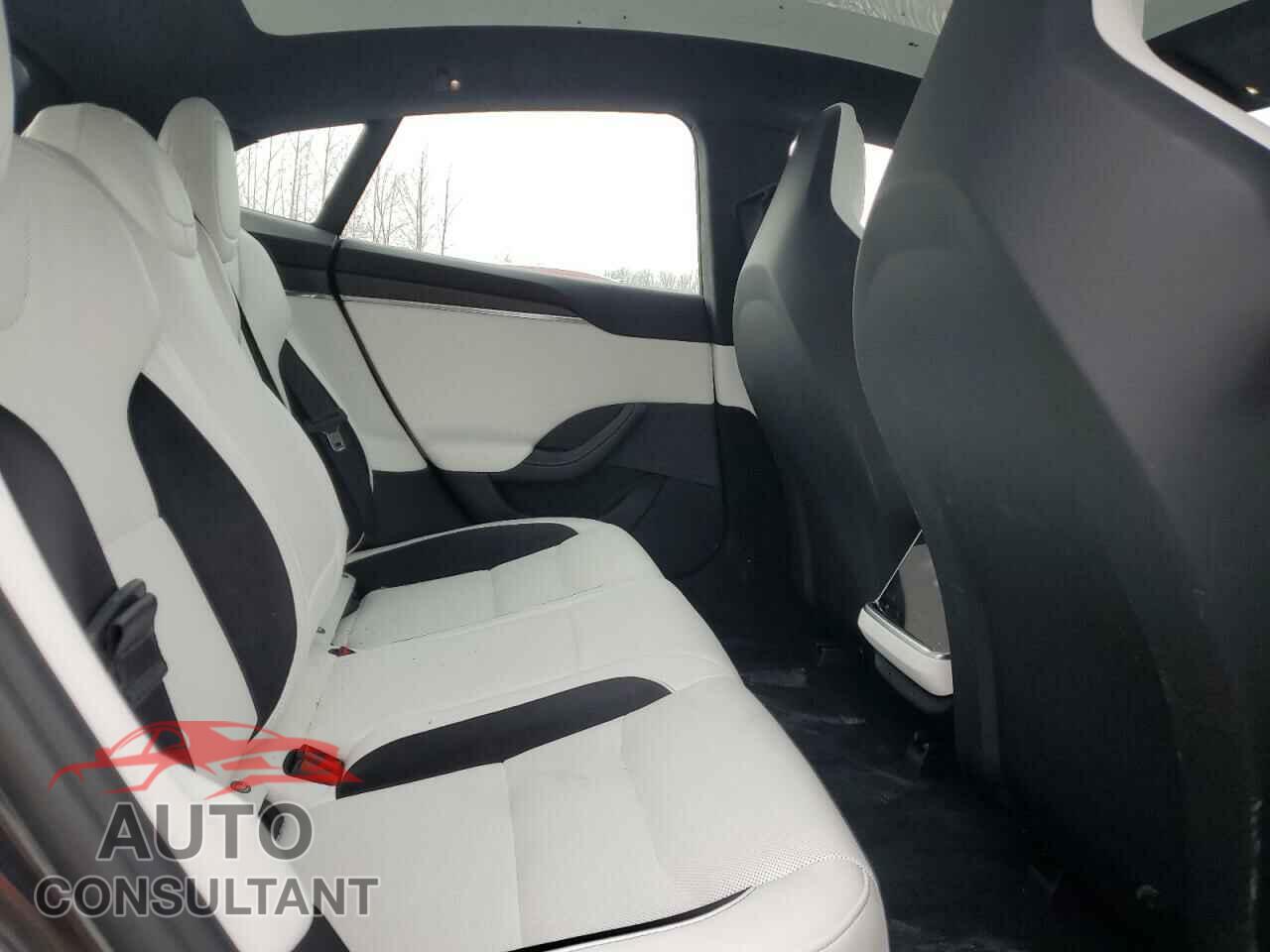 TESLA MODEL S 2024 - 5YJSA1E6XRF539409