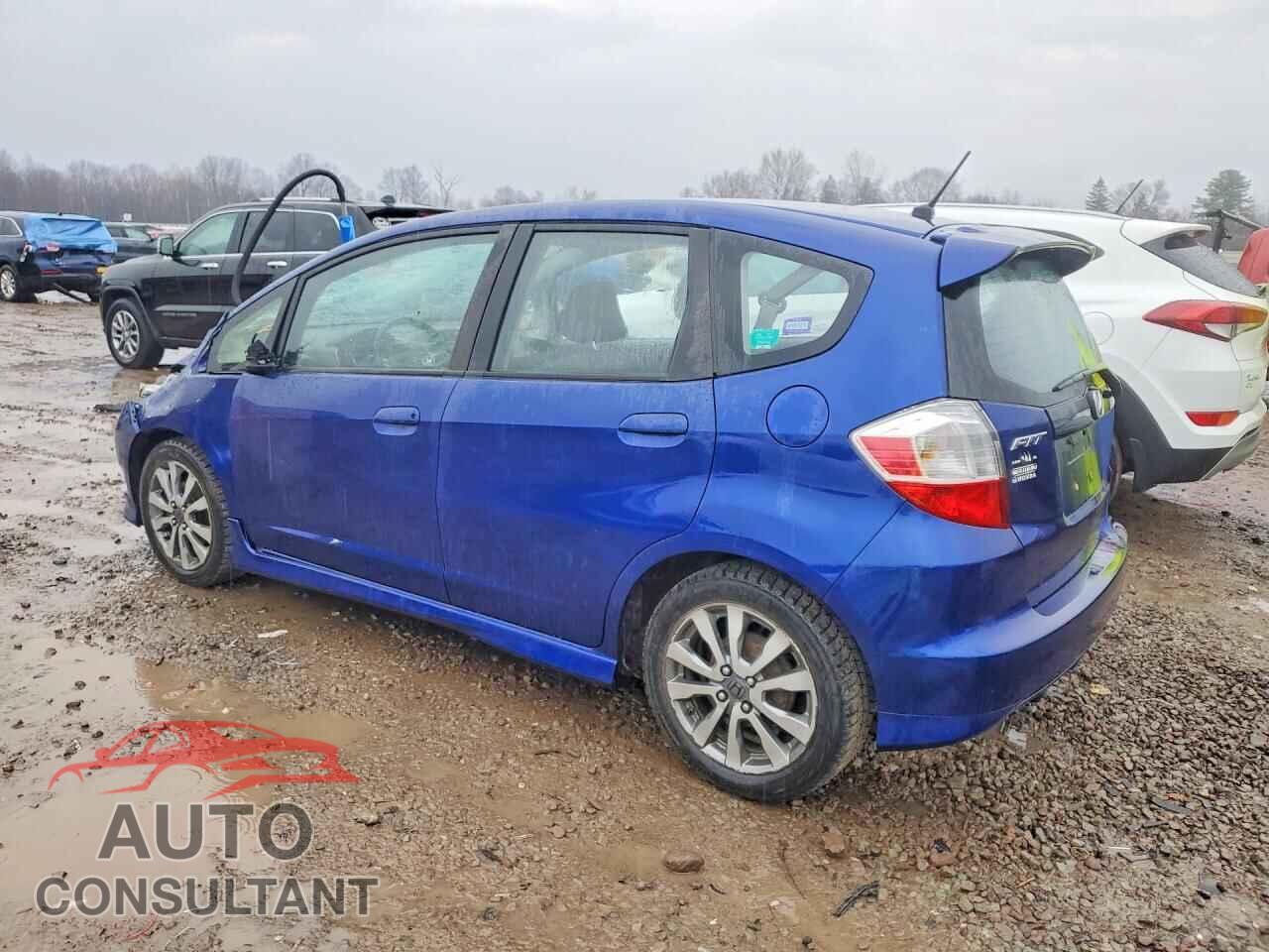 HONDA FIT 2013 - JHMGE8H51DC013647