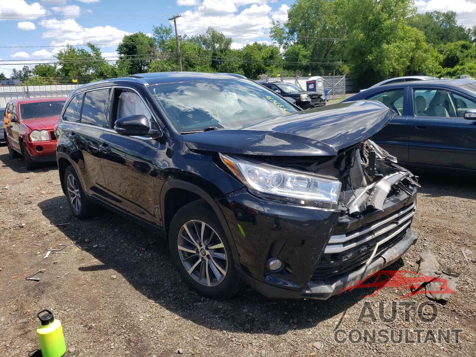 TOYOTA HIGHLANDER 2018 - 5TDJZRFH1JS878711