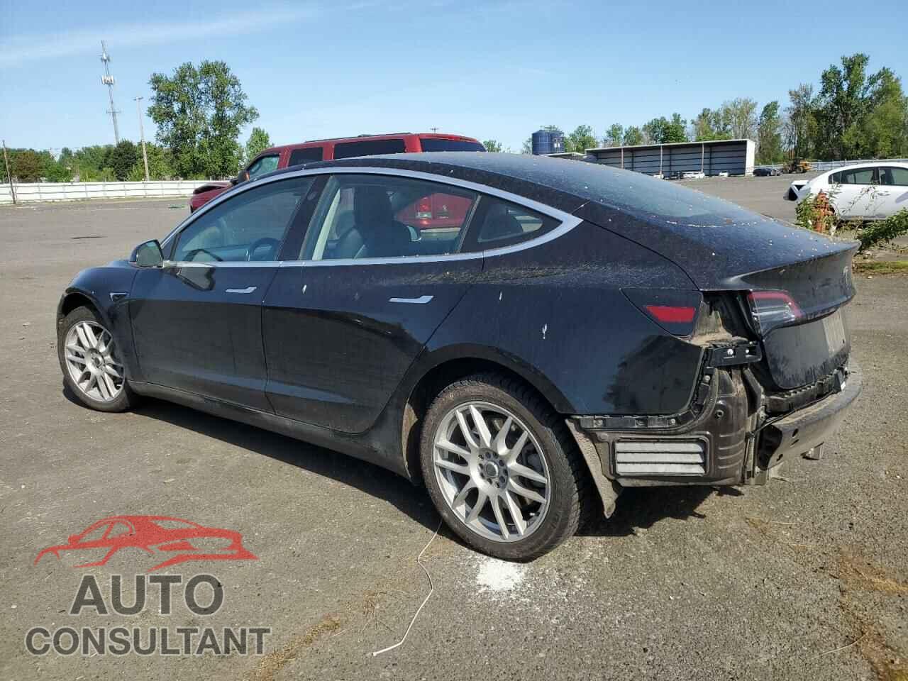 TESLA MODEL 3 2018 - 5YJ3E1EB8JF130321