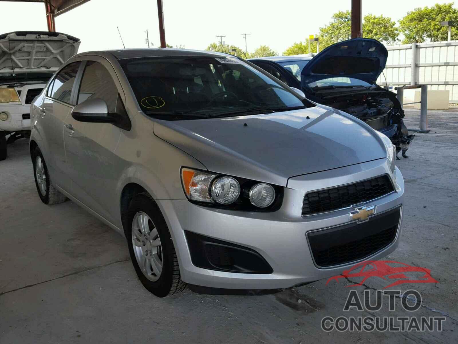 CHEVROLET SONIC 2015 - 1G1JC5SH4F4169962