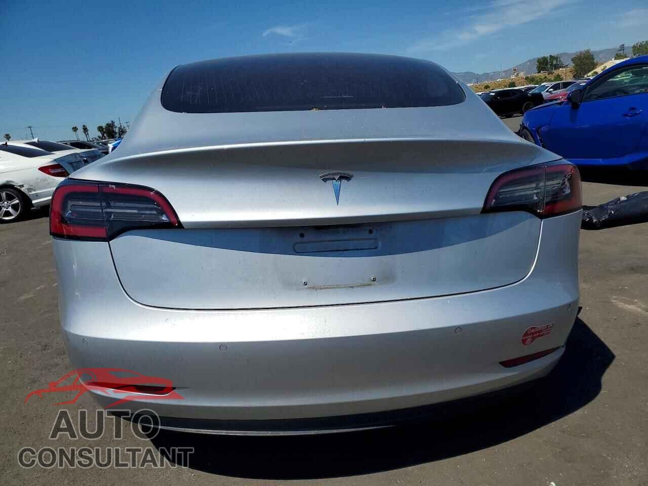 TESLA MODEL 3 2018 - 5YJ3E1EA7JF029973