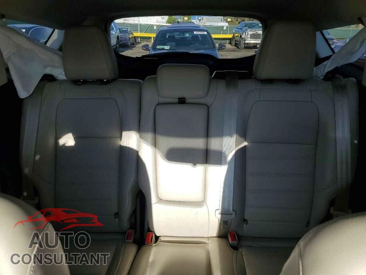 FORD ESCAPE 2018 - 1FMCU9HD3JUB43365
